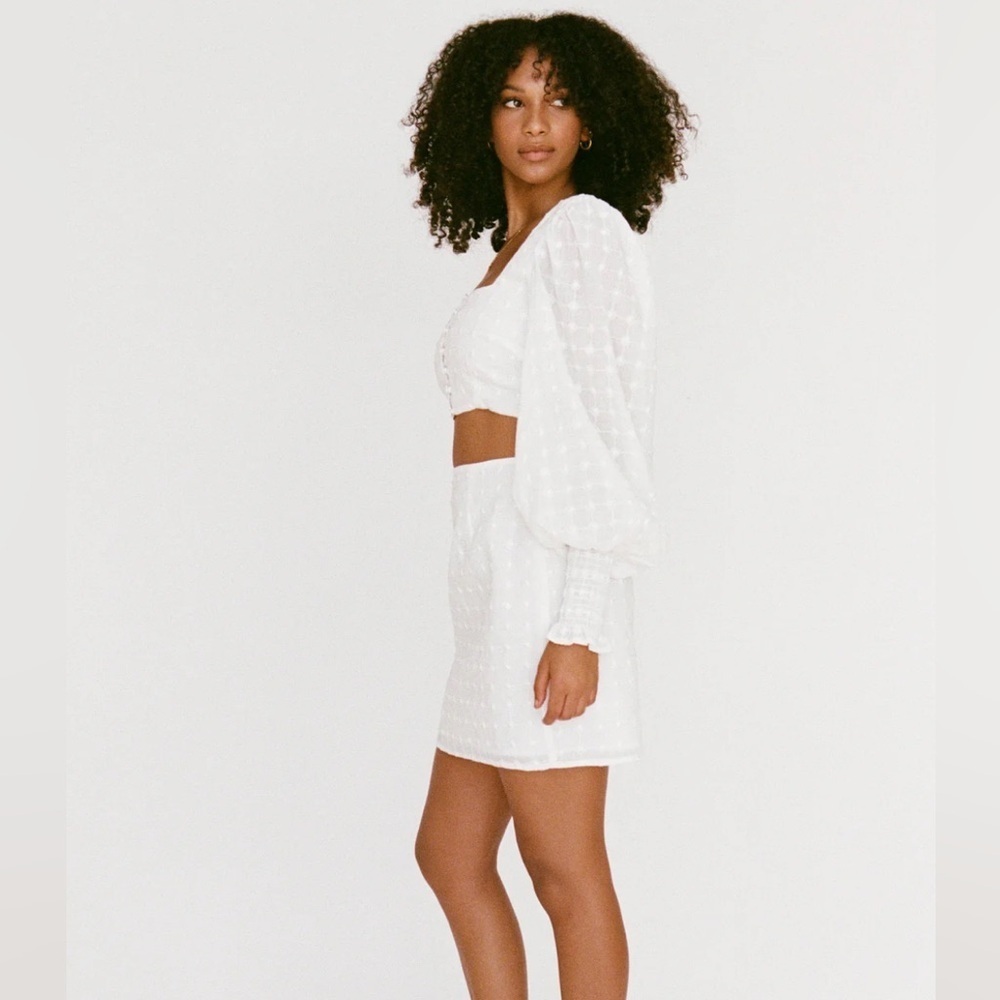 ๐ Sabo Skirt White Mini Skirt Crop Top Set - Size Small - Picture 3 of 5